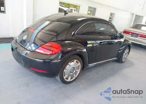 2013 Volkswagen Beetle 2.5L Fender Edition z USA, uszkodzony, nr VIN 3VWJP7AT9DM687710